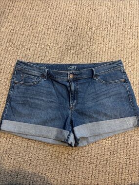 LOFT Women's Medium Blue Rolled Cuff Denim Shorts
